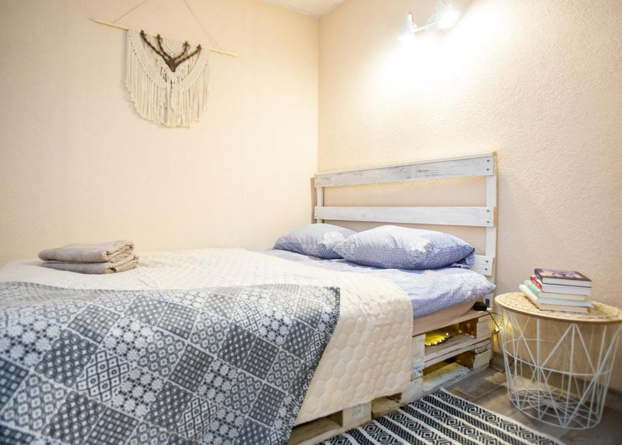 Apartment In Garage With Free Parking Kaunas Esterno foto